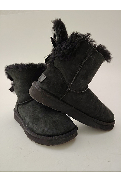 UGG Černé kotníkové válenky s kožíškem zimní Velikost EU 37 | UGG | obrázek 5