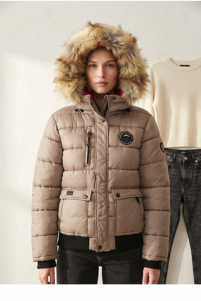 Geographical Norway Béžová Prošívaná Zimní Bunda S Kapucí A Kožíškem Velikost EU 4/XL