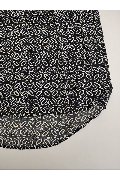 Cartoon Černobílá vzorovaná halenka bez rukávů s výstřihem do V Vel. DE 38 | Cartoon | obrázek 5
