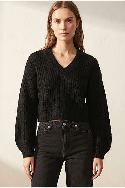 VERO MODA Černý Crop Pulovr S Výstřihem Do V A Balonovými Rukávy Vel. S