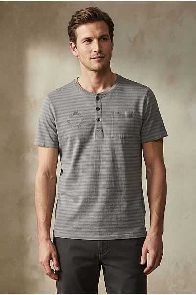 Camel Active Šedé Bavlněné Pánské Tričko Henley S Krátkým Rukávem, Kapsou A Nápisem Velikost EU XL