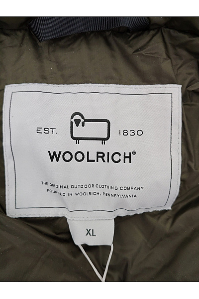 Woolrich Černá prošívaná zimní puffer bunda s kapucí Velikost XL | Woolrich | obrázek 6