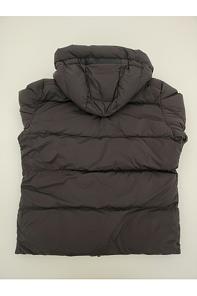 Woolrich Černá prošívaná zimní puffer bunda s kapucí Velikost XL | Woolrich | obrázek 9