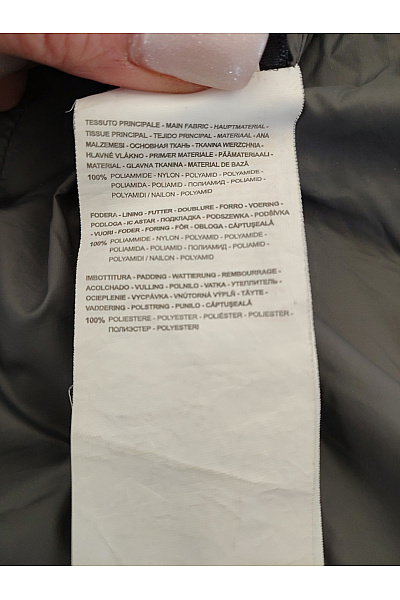CMP Černá prošívaná zateplená bunda s kapucí Vel. L | CMP | obrázek 10