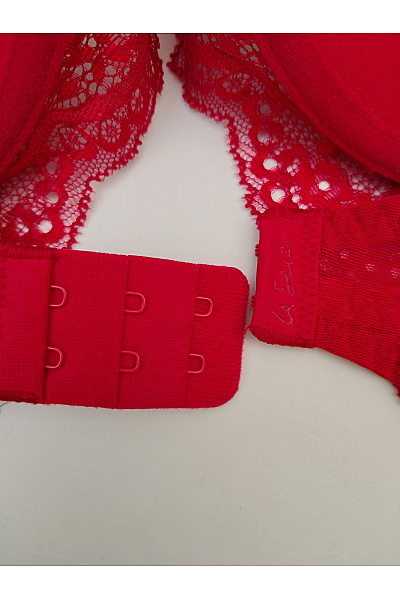 La Senza Červená krajková push up podprsenka s hlubokým výstřihem a překříženými ramínky | La Senza | obrázek 6