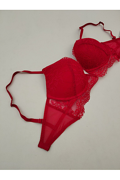 La Senza Červená krajková push up podprsenka s hlubokým výstřihem a překříženými ramínky | La Senza | obrázek 7