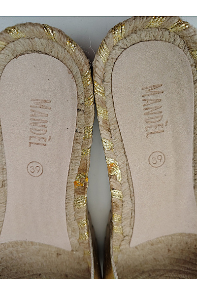 Mandel Sandals Zlaté dámské pantofle na platformě s přezkou Velikost EU 39 | Mandel Sandals | obrázek 10