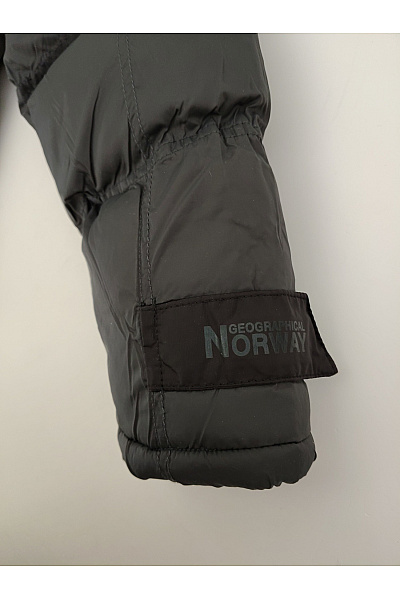 Geographical Norway Černá chlapecká outdoorová zimní bunda s kapucí | Geographical Norway | obrázek 4