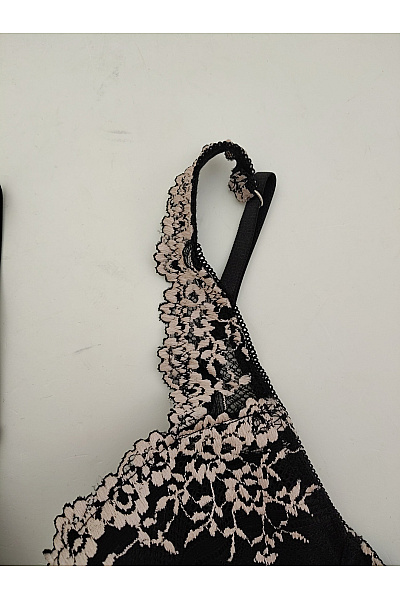Černá krajková push up podprsenka s ozdobnými ramínky | Unimoda | obrázek 3