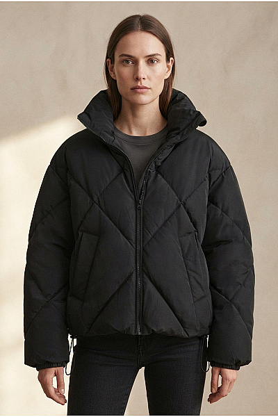 Bianco Lucci Černá Prošívaná Zimní Puffer Bunda Oversize Velikost EU 38