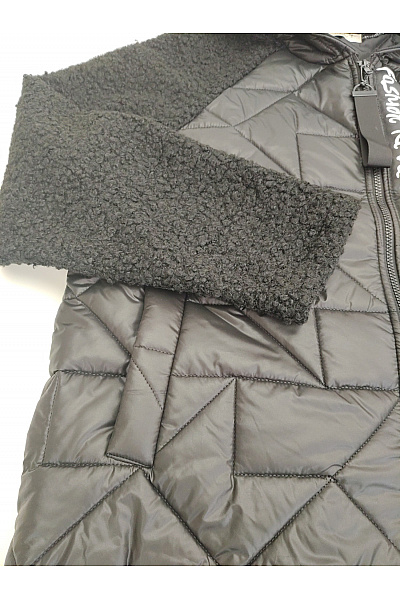 Černá prošívaná bunda s kapucí a chlupatými rukávy Vel. XXL | Unimoda | obrázek 4