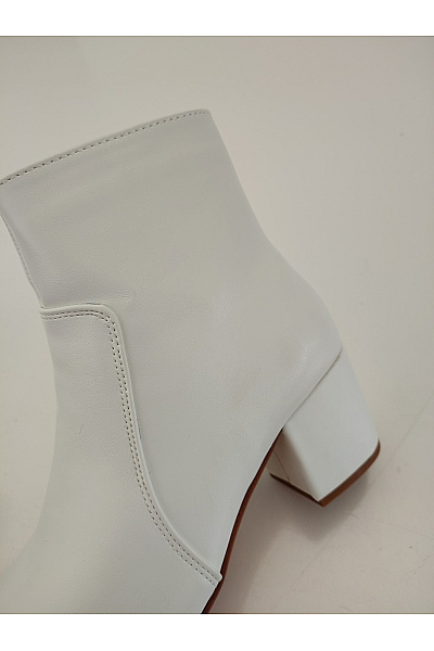 Dámské bílé kotníkové boty na podpatku elegantní Velikost EU 35 | Unimoda | obrázek 7