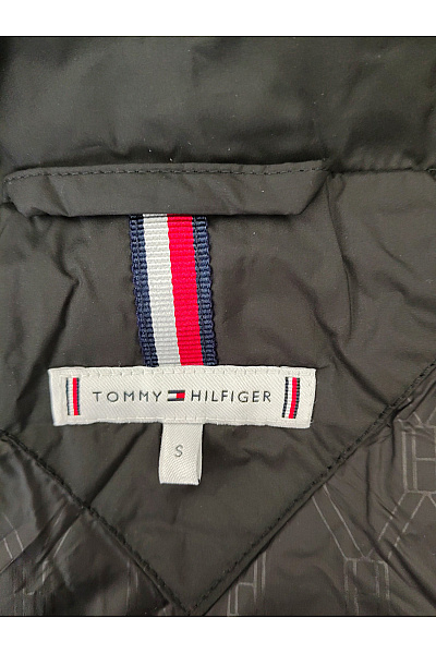 TOMMY HILFIGER Dámská černá prošívaná puffer bunda s kapucí Velikost US S | TOMMY HILFIGER | obrázek 5
