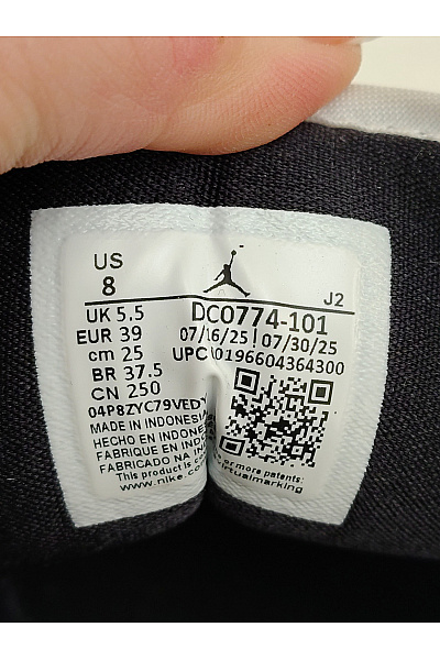 Nike Dámské tenisky Air Jordan 1 Low Černobílé Vel. US 8 | Nike | obrázek 8