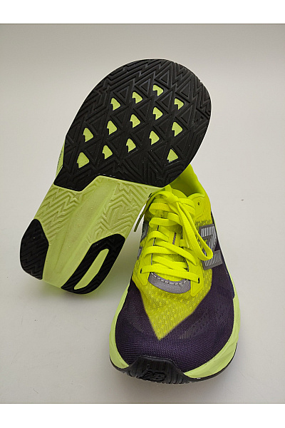 New Balance Dámské tenisky FuelCell Rebel v4 Žluté Velikost US 7 | New Balance | obrázek 6