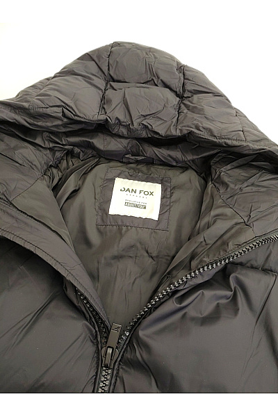Dámská černá prošívaná puffer bunda s kapucí Velikost M | Unimoda | obrázek 4