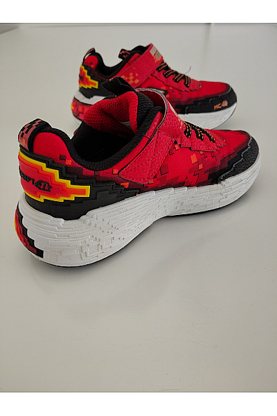 SKECHERS tenisky Dětské červené s pixelovým vzorem na platformě Vel. EU 31 | SKECHERS | obrázek 8