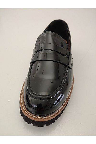 Dámské černé lakované polobotky na platformě Vel. EU 37 | Unimoda | obrázek 6