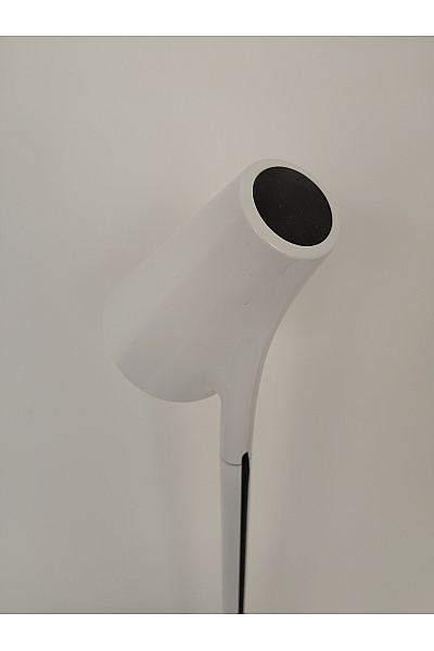 Moderní bílá stojací lampa minimalistická | Unimoda | obrázek 6