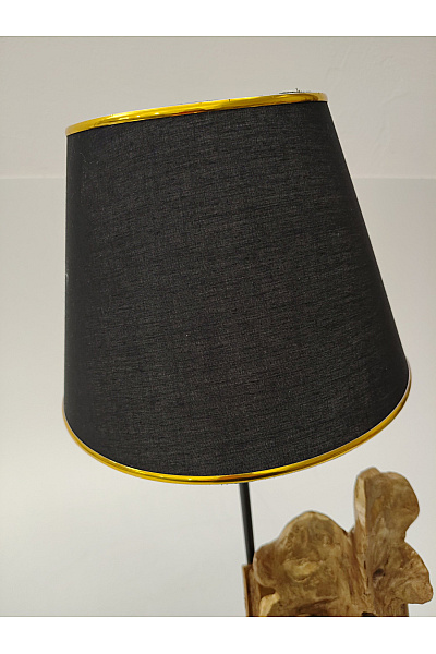 Stolní lampa s abstraktním podstavcem a černým stínidlem | Unimoda | obrázek 4