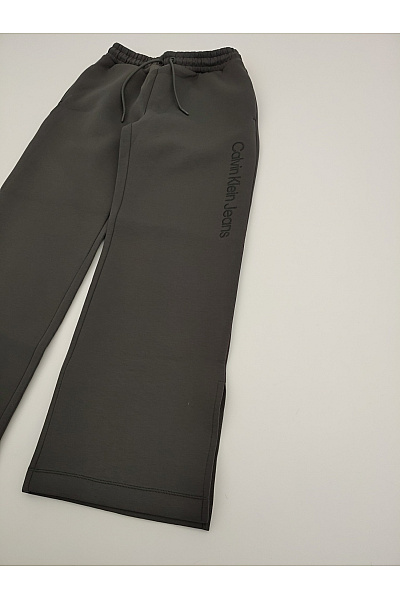 Calvin Klein Šedé široké tepláky s rozparkem Vel. S | Calvin Klein | obrázek 3