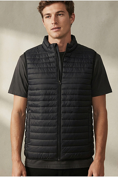Quiksilver Černá Prošívaná Zateplená Vesta Bez Rukávů Velikost S