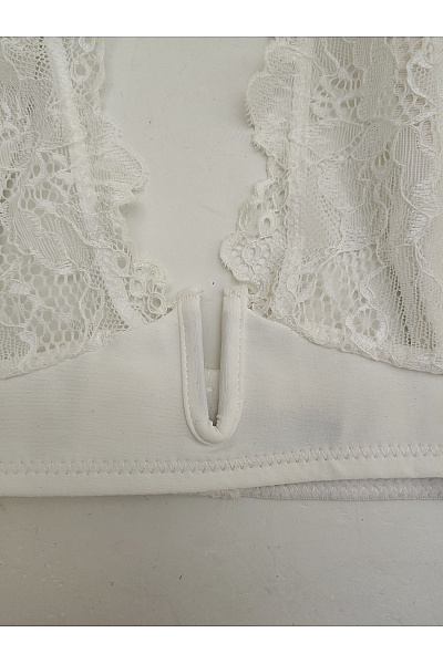 JUST FOR VICTORIA Bílá krajková braletová podprsenka s hlubokým výstřihem Vel. EU XL | JUST FOR VICTORIA | obrázek 4