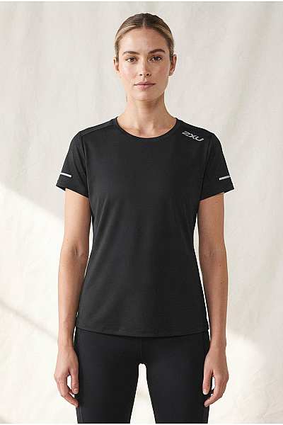 2XU Černé Sportovní Funkční Tričko S Krátkým Rukávem A Kulatým Výstřihem Vel. M