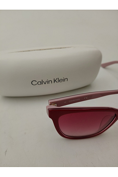 Calvin Klein Červené sluneční brýle oversized | Calvin Klein | obrázek 3