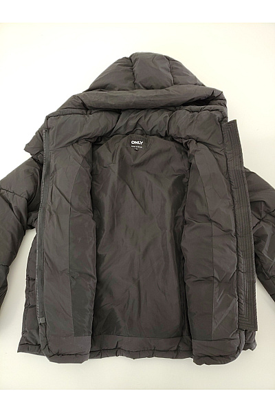 ONLY Dámská černá prošívaná puffer bunda s kapucí Vel. M | ONLY | obrázek 6