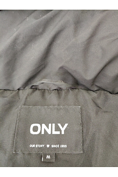 ONLY Dámská černá prošívaná puffer bunda s kapucí Vel. M | ONLY | obrázek 7