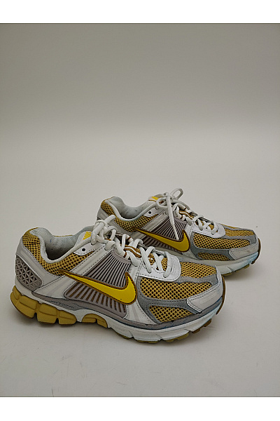 Nike Dámské tenisky Wmns Zoom Vomero 5 Žluté Šedé Bílé Vel. US 6.5 | Nike | obrázek 2