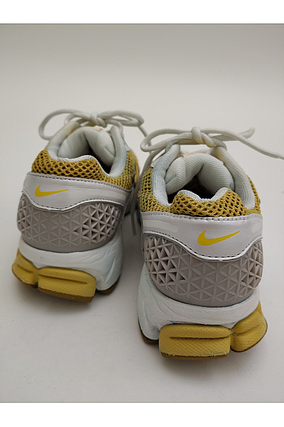 Nike Dámské tenisky Wmns Zoom Vomero 5 Žluté Šedé Bílé Vel. US 6.5 | Nike | obrázek 4