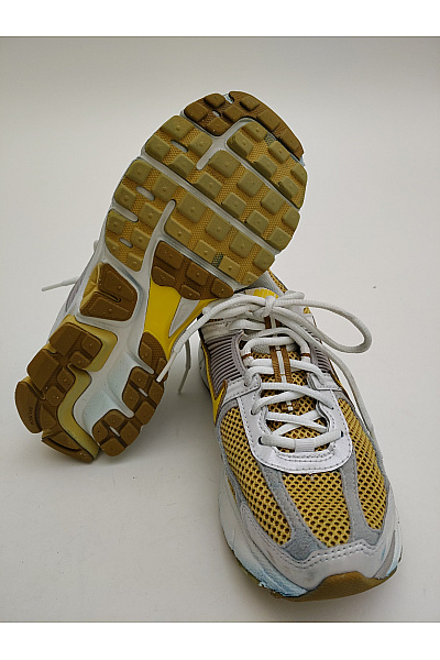 Nike Dámské tenisky Wmns Zoom Vomero 5 Žluté Šedé Bílé Vel. US 6.5 | Nike | obrázek 5