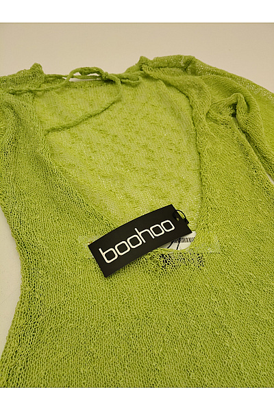 boohoo Zelené maxi šaty s dlouhým rukávem odhalenými zády | boohoo | obrázek 5